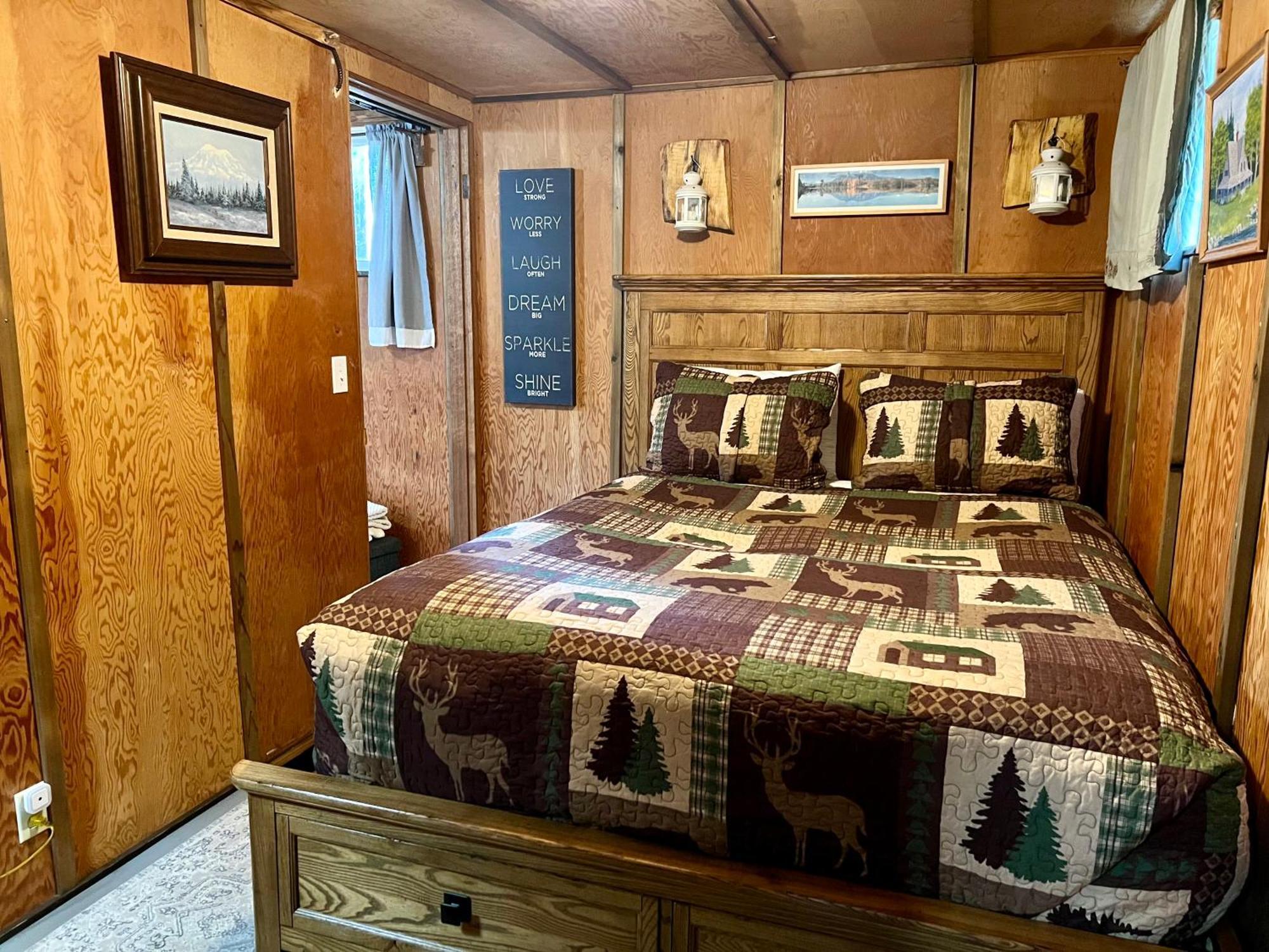 Mt Rainier Little Green Cabin On Big Creek! Ашфорд Екстериор снимка